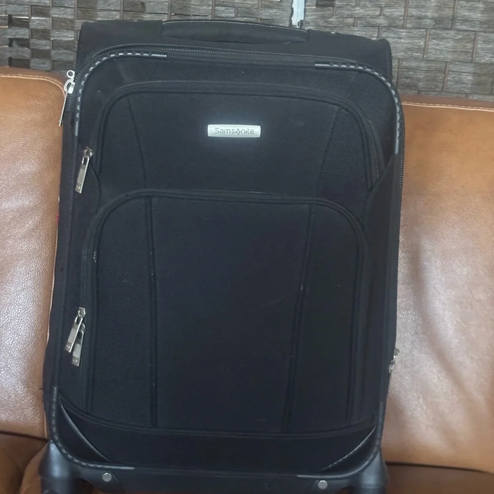 Samsonite Black Travel Bag - Picture 1 of 11